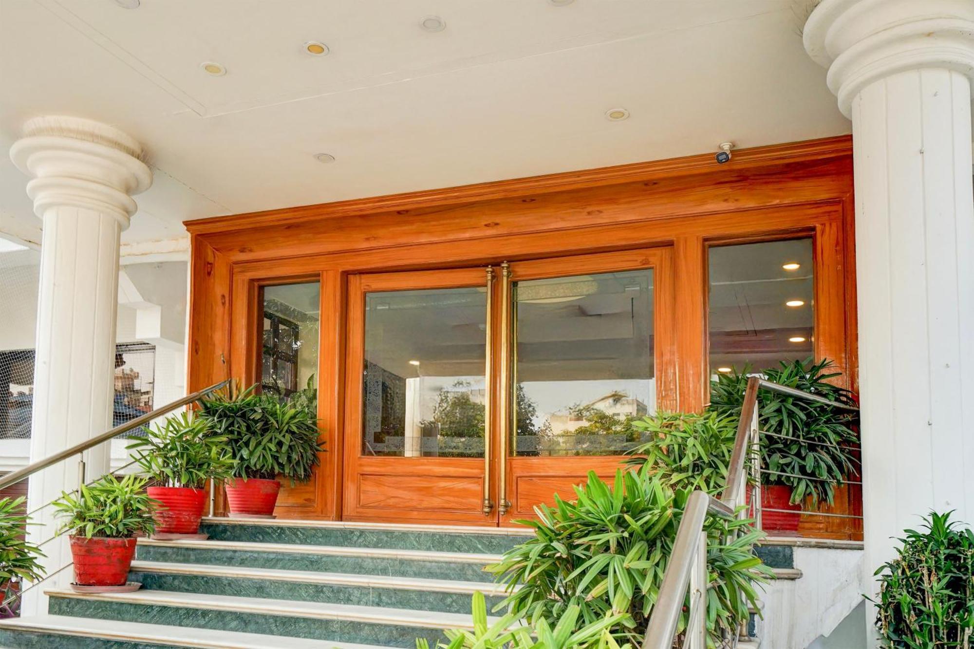Super Townhouse Subhash Nagar Formerly Royal Palazzo Jaipur Exteriör bild
