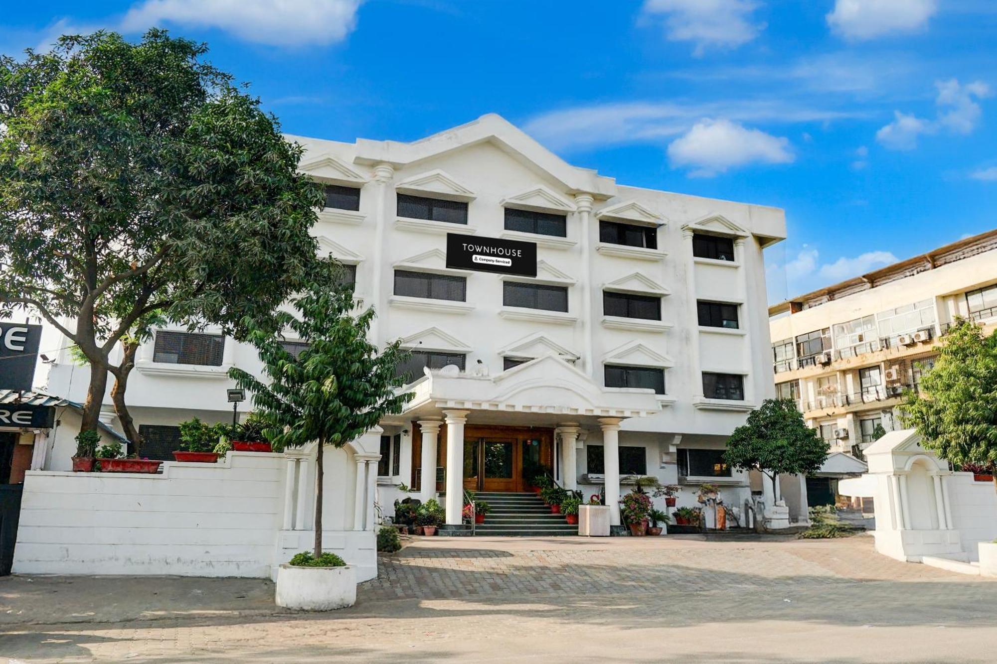 Super Townhouse Subhash Nagar Formerly Royal Palazzo Jaipur Exteriör bild